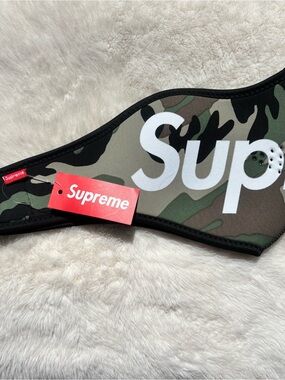 SUPREME FW14 NEOPRENE NWT FACE MASK WOODLAND CAMO
